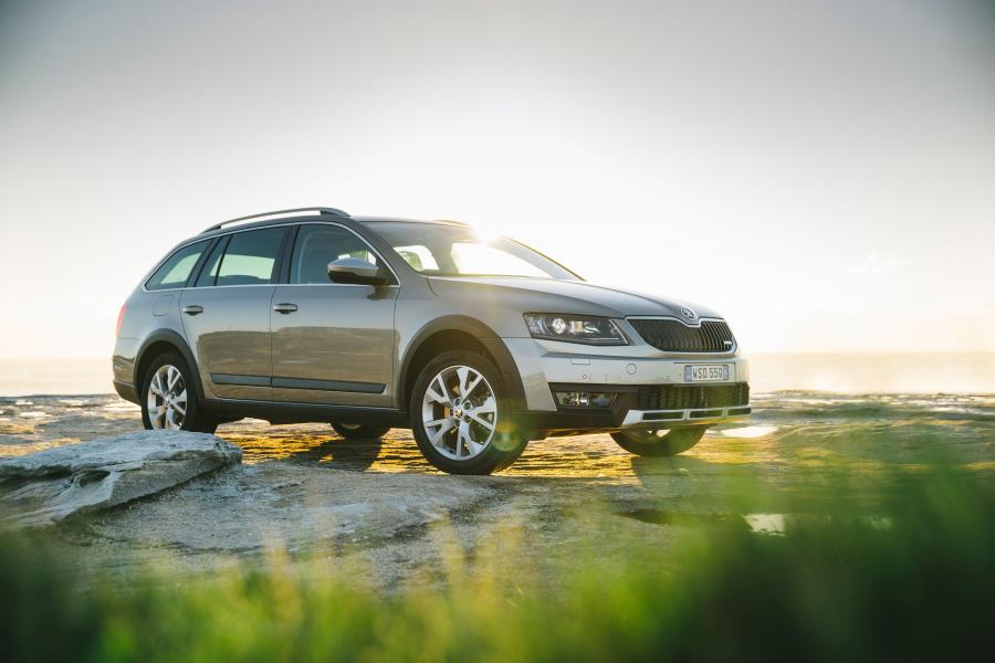  Skoda Octavia Scout 2015 года  (AU) (фото 2 из 30)